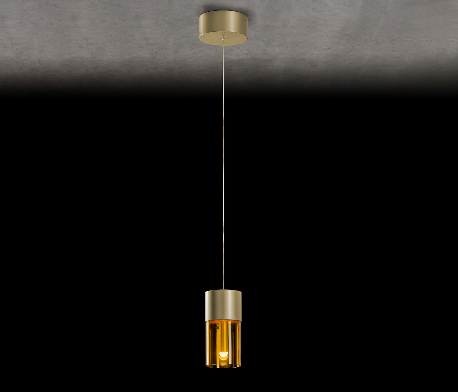 Holtkötter Aura P1 Pendelleuchte Eloxal Messing / Cognac