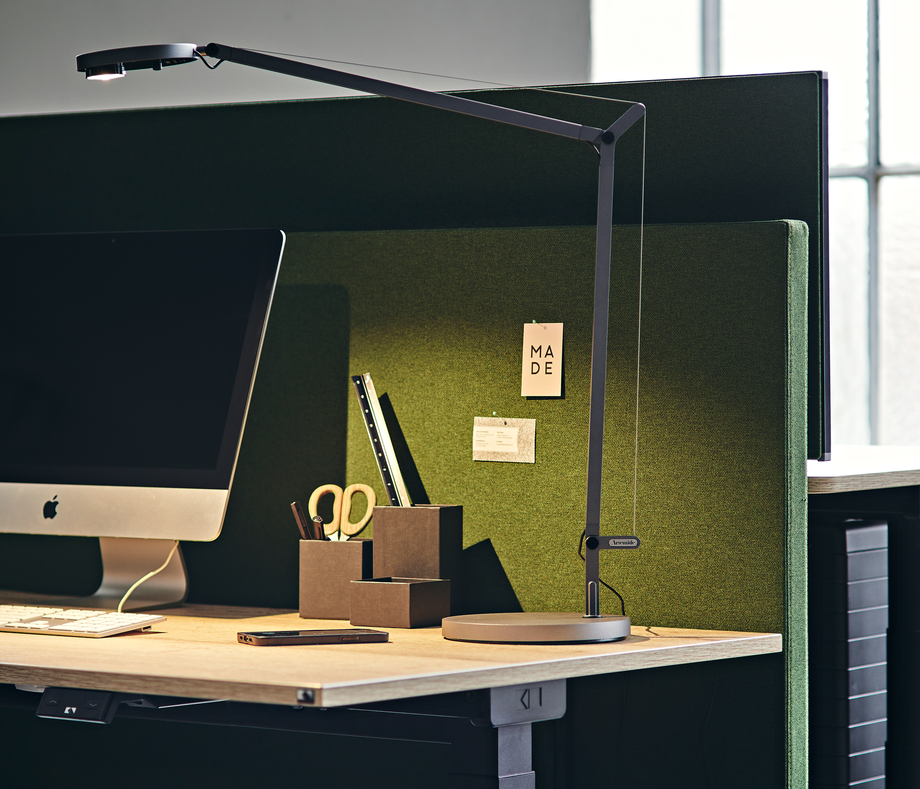 Artemide Demetra Professional Table Schreibtischleuchte LED schwarz