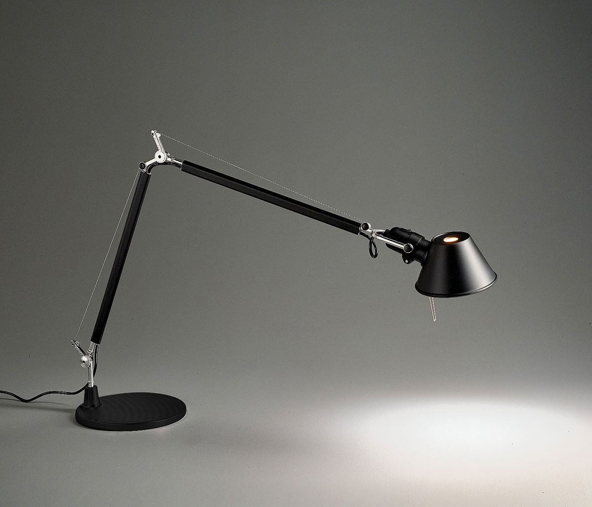 Artemide Tolomeo Table Schreibtischleuchte schwarz