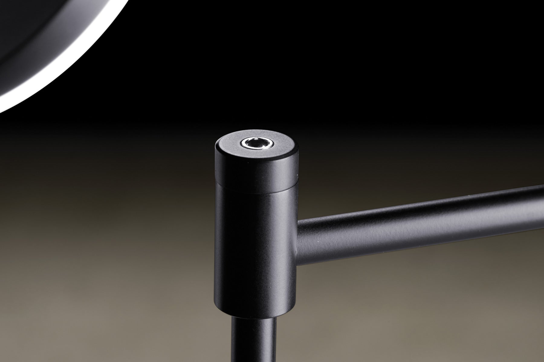 Holtkötter Plano B Stehleuchte LED