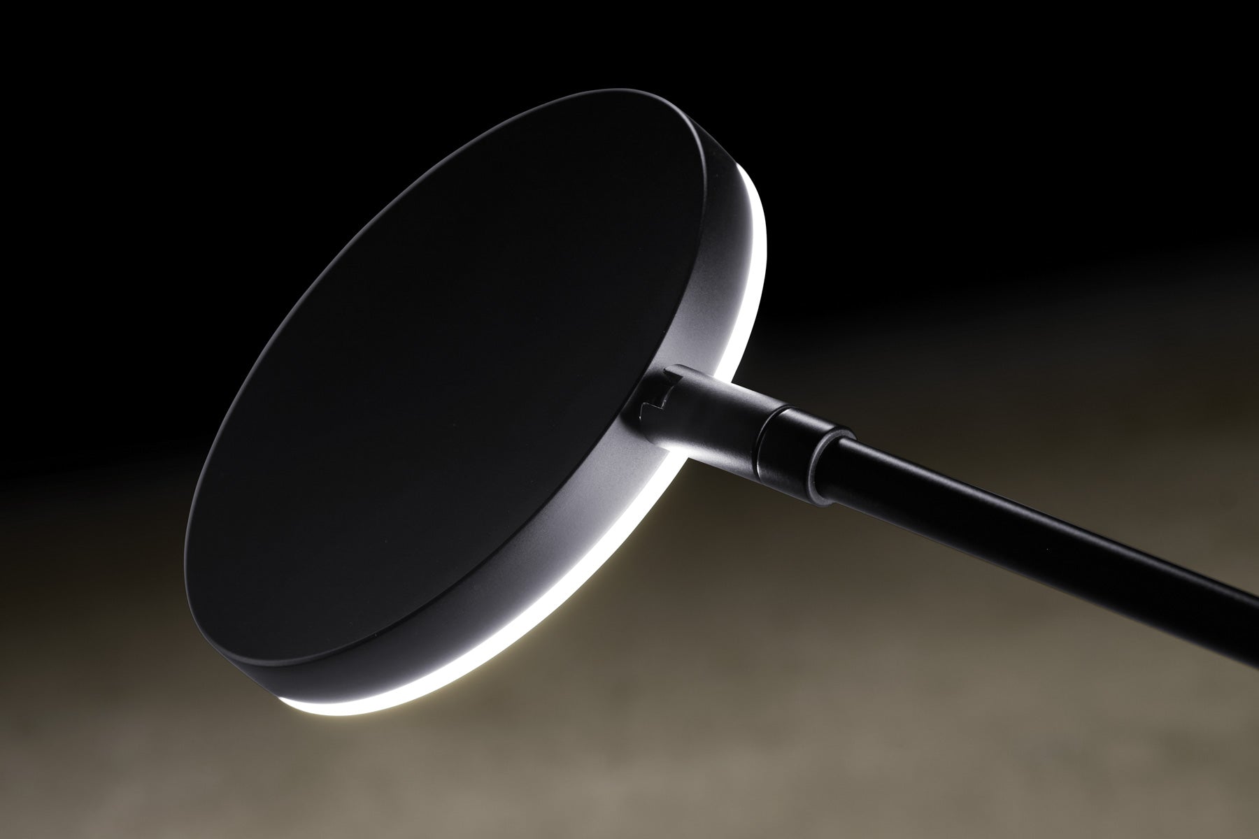 Holtkötter Plano B Stehleuchte LED