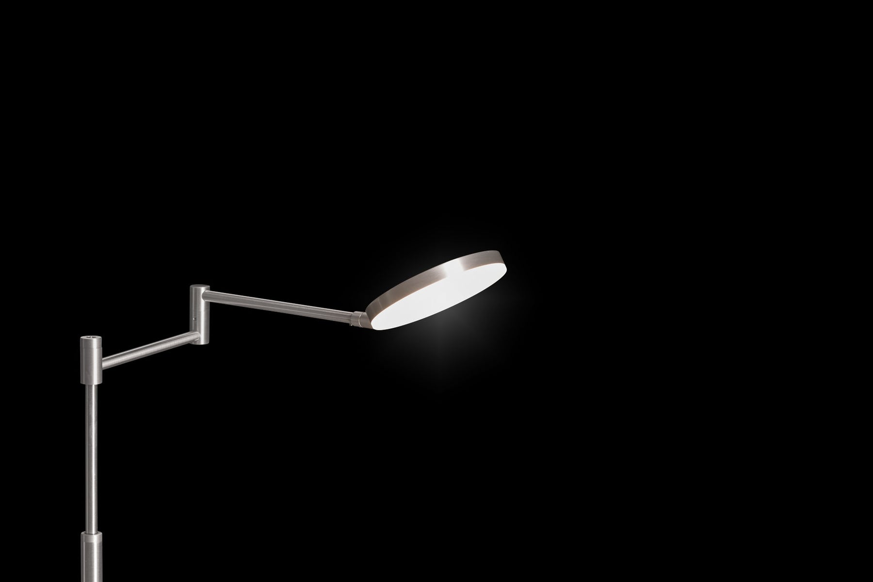 Holtkötter Plano B Stehleuchte aluminium matt LED