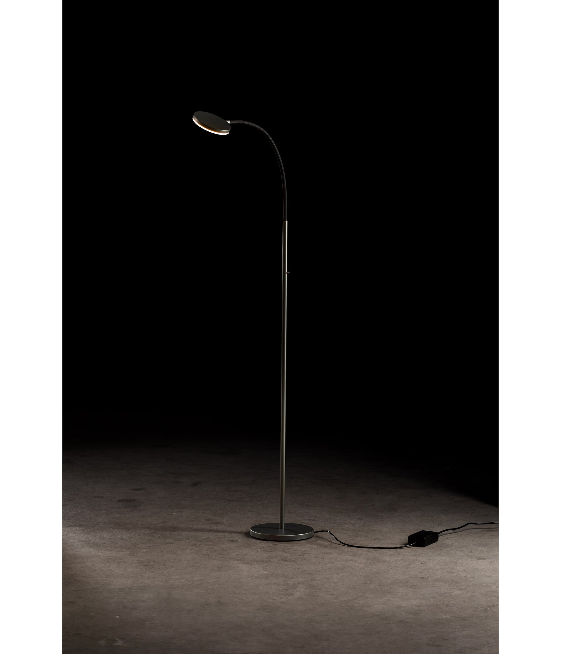 Holtkötter Flex S Stehleuchte platin / schwarz LED