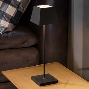 Sigor Nuindie Akku-Tischleuchte eckig LED schwarz Schlafzimmer